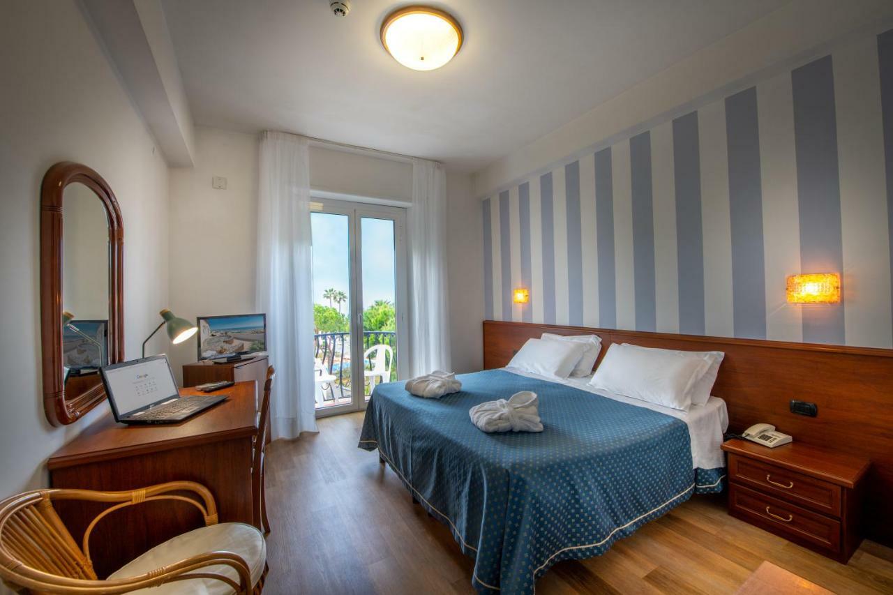 Grand Hotel Excelsior San Benedetto del Tronto Bagian luar foto