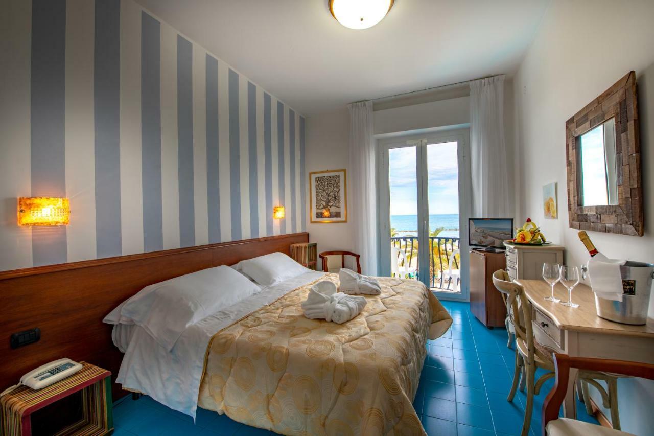 Grand Hotel Excelsior San Benedetto del Tronto Bagian luar foto
