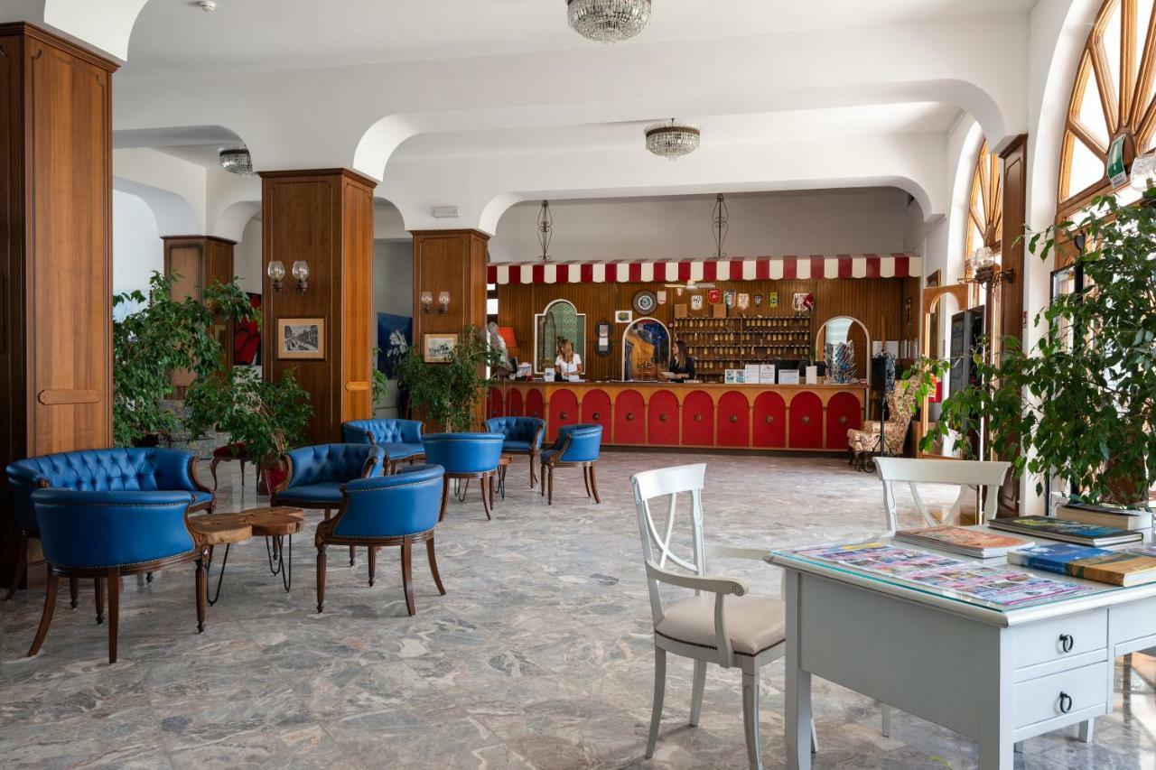 Grand Hotel Excelsior San Benedetto del Tronto Bagian luar foto